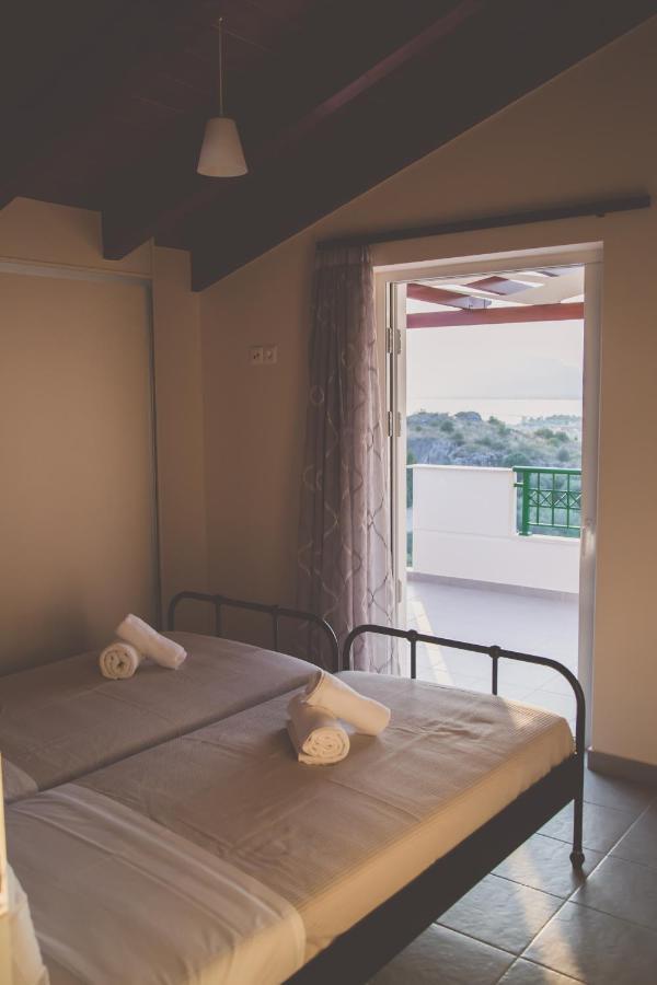 Chrysothemis - Panoramic Sea View Villa นาฟปลิโอ ภายนอก รูปภาพ